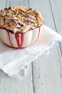 Plum apple crumble