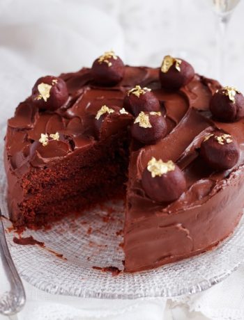 Vegan chocolate cake