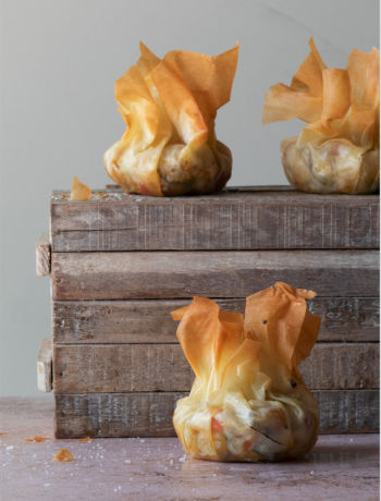 Veggie phyllo parcels