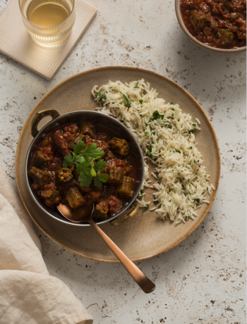 Okra stew with fragrant rice