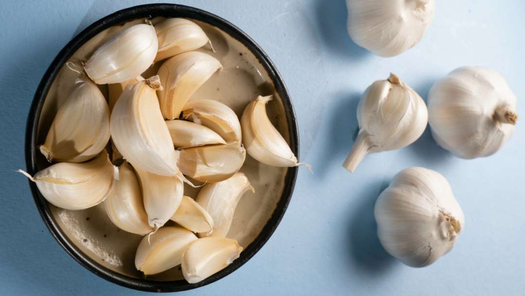 5 Benefits of eating garlic on an empty stomach | Food & Home Magazine