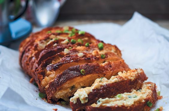 Spring onion and Cheddar stuffed bread