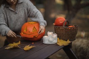 Pumpkin carving (1)