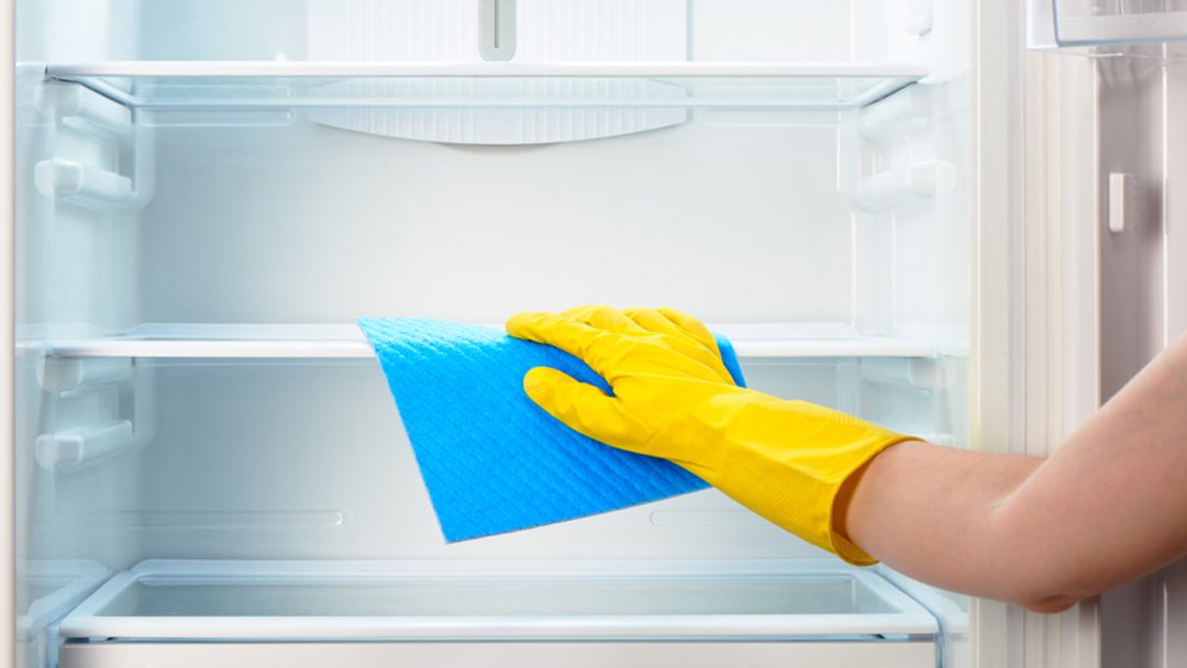 cleaning your fridge