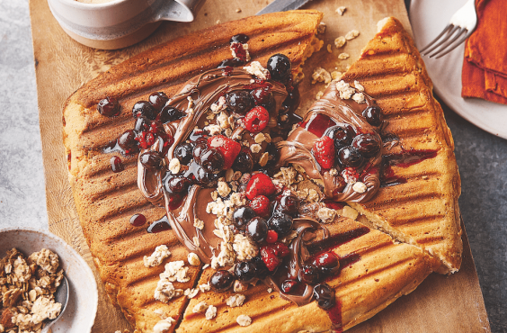 Tear-and-share pan waffle with Nutella