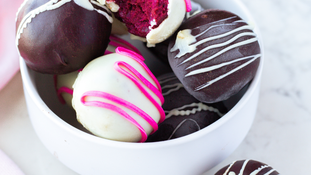 red velvet cake pops with dark chocolate and rum for valentines day