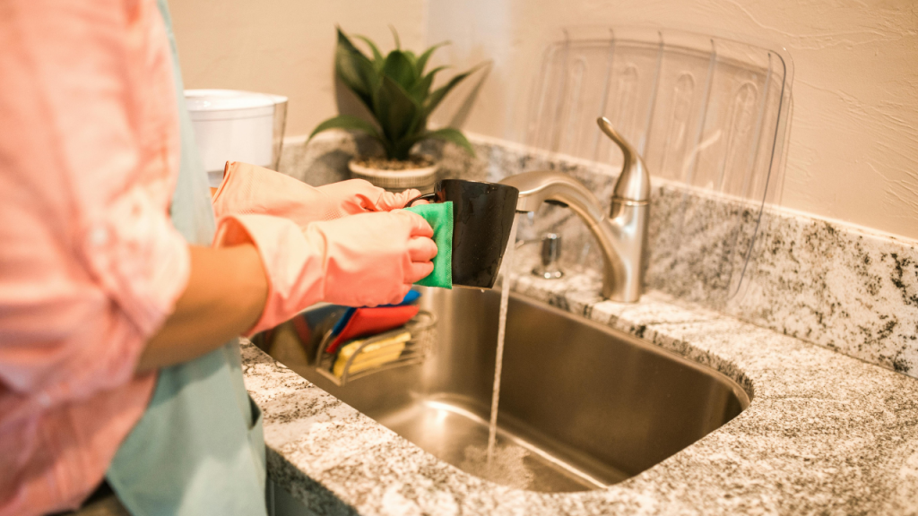 how to unclog kitchen sinks