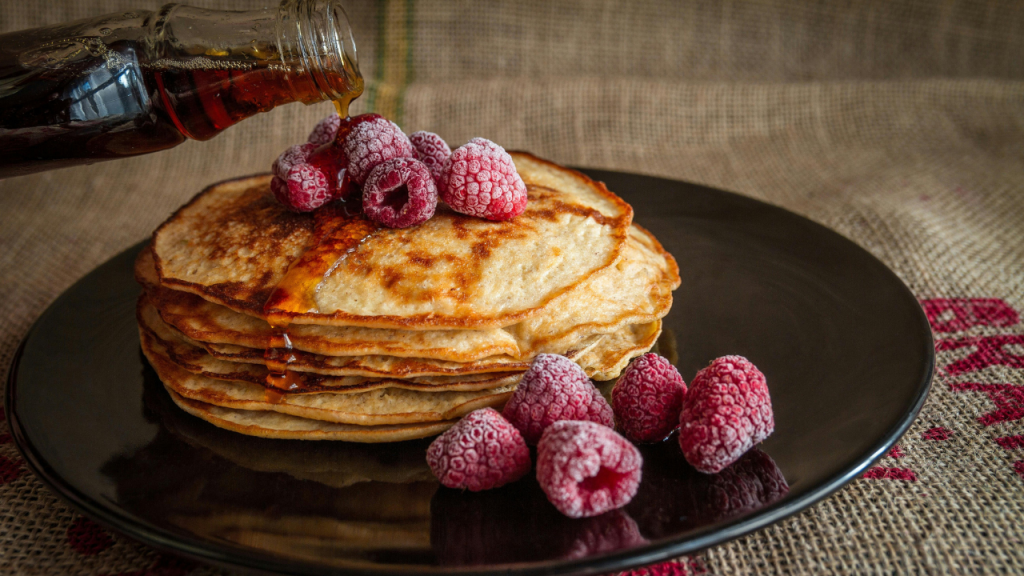 pancakes with raspberrys