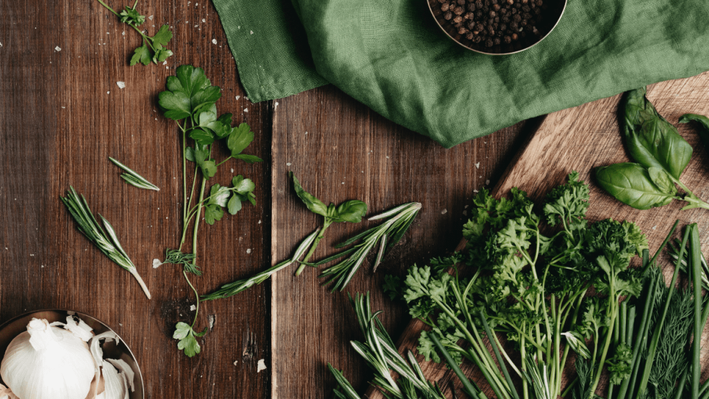 How to pick and store fresh herbs (1)
