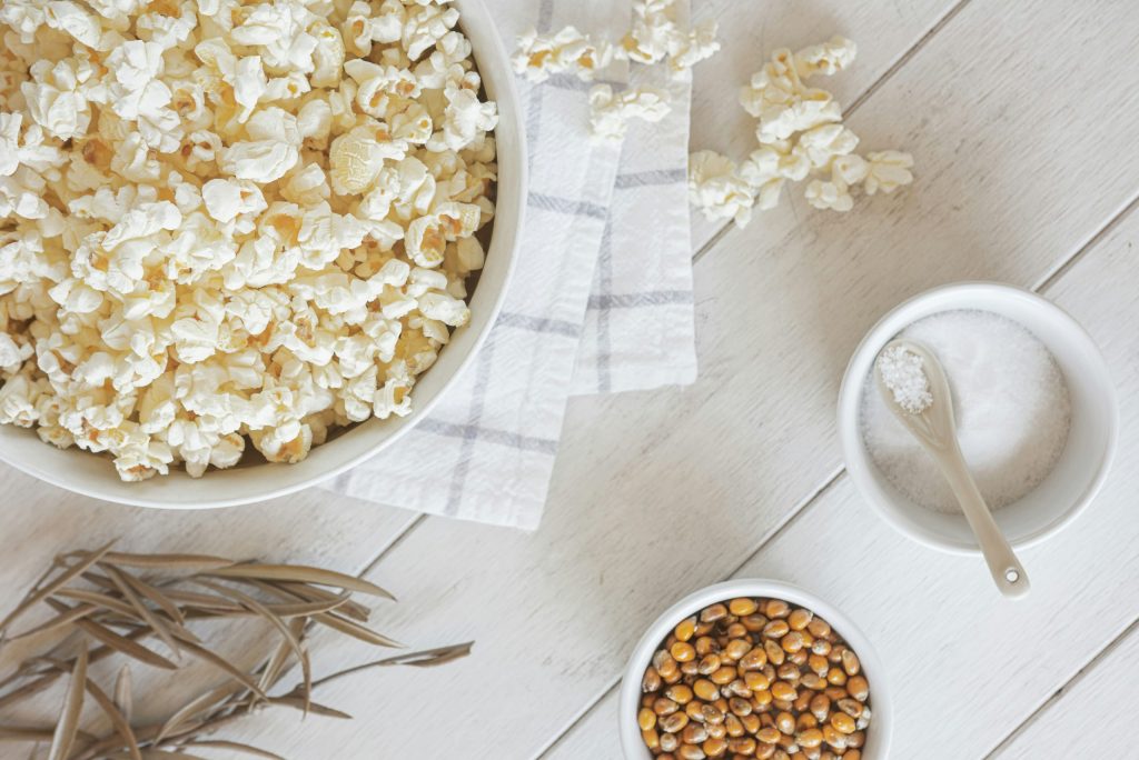 How to DIY microwave popcorn