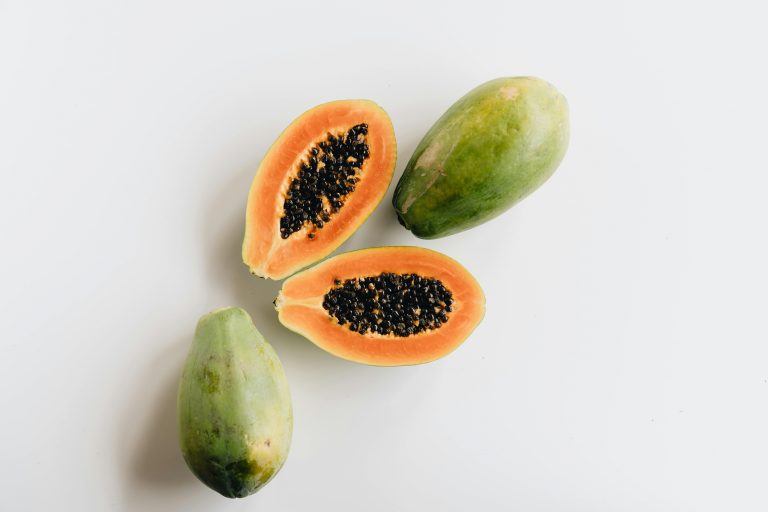 How to easily cut a papaya