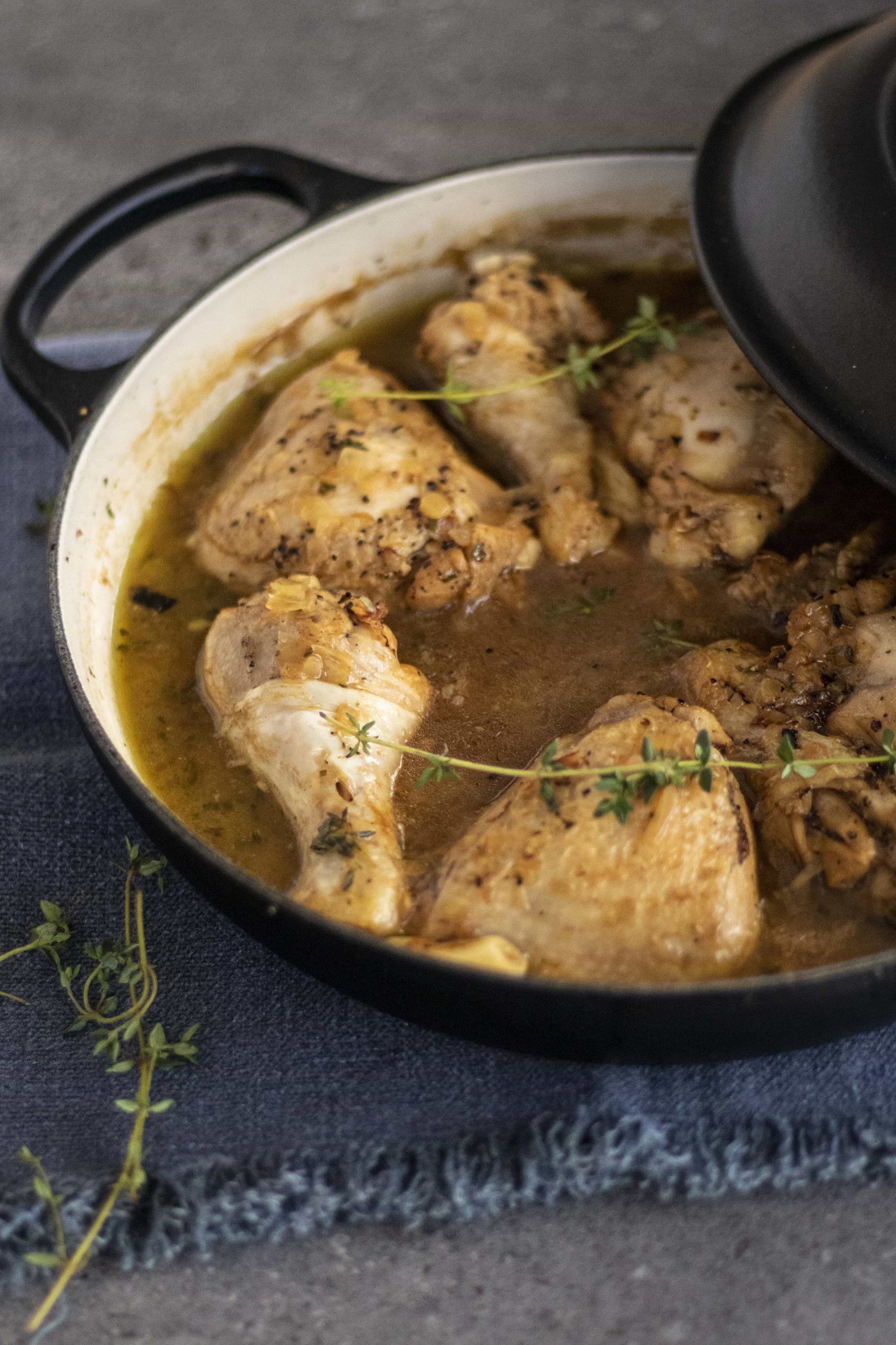 Rustic roasted garlic and mushroom chicken – Food & Home Magazine