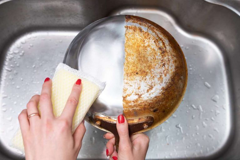 how to clean a burnt pot