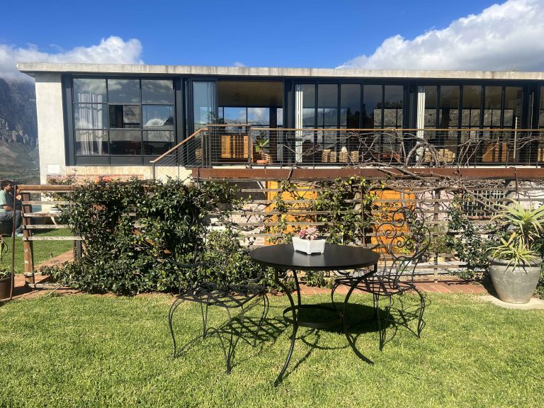 DeZeven Guest House