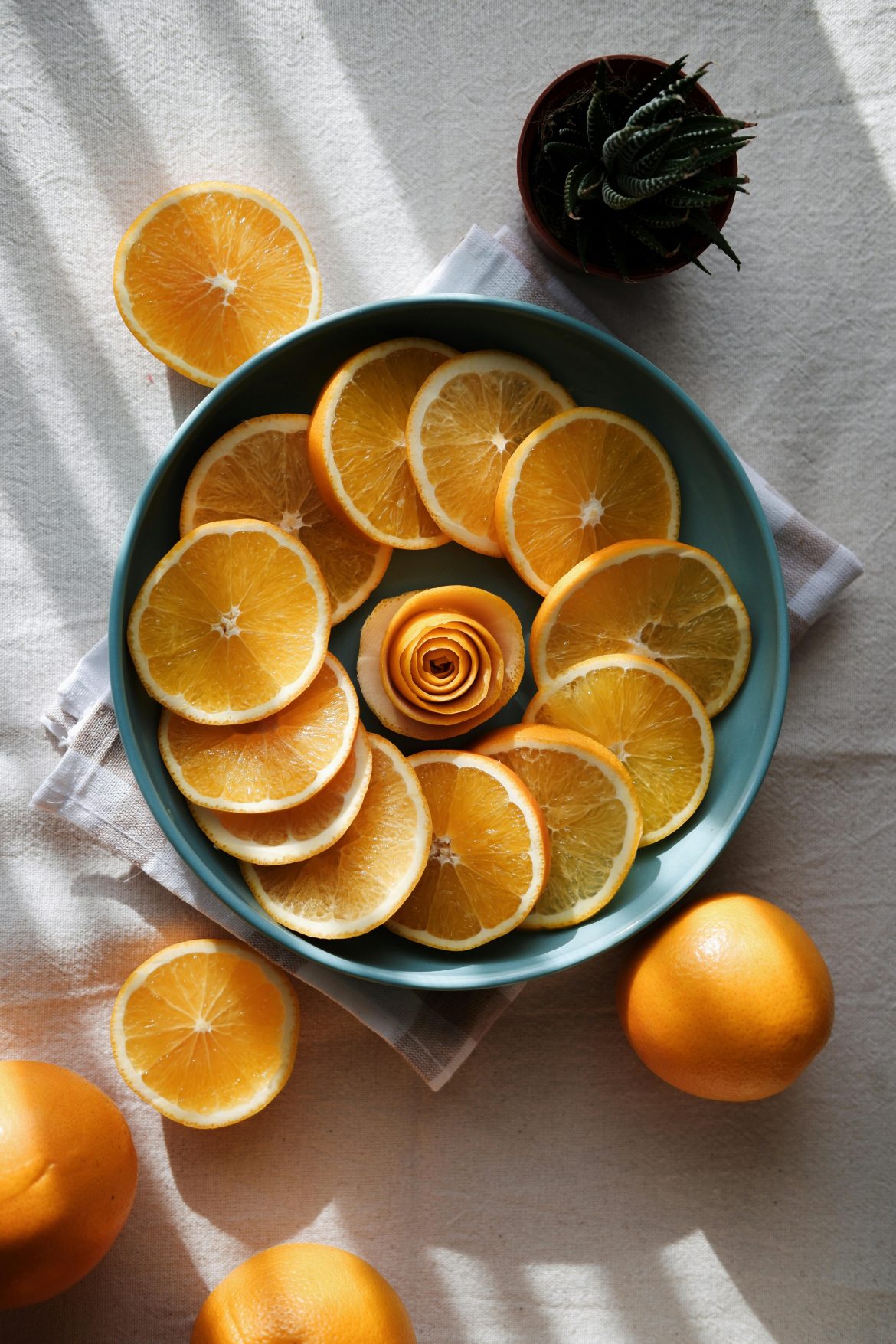 8+ Ways to use orange peels in the kitchen and around the house