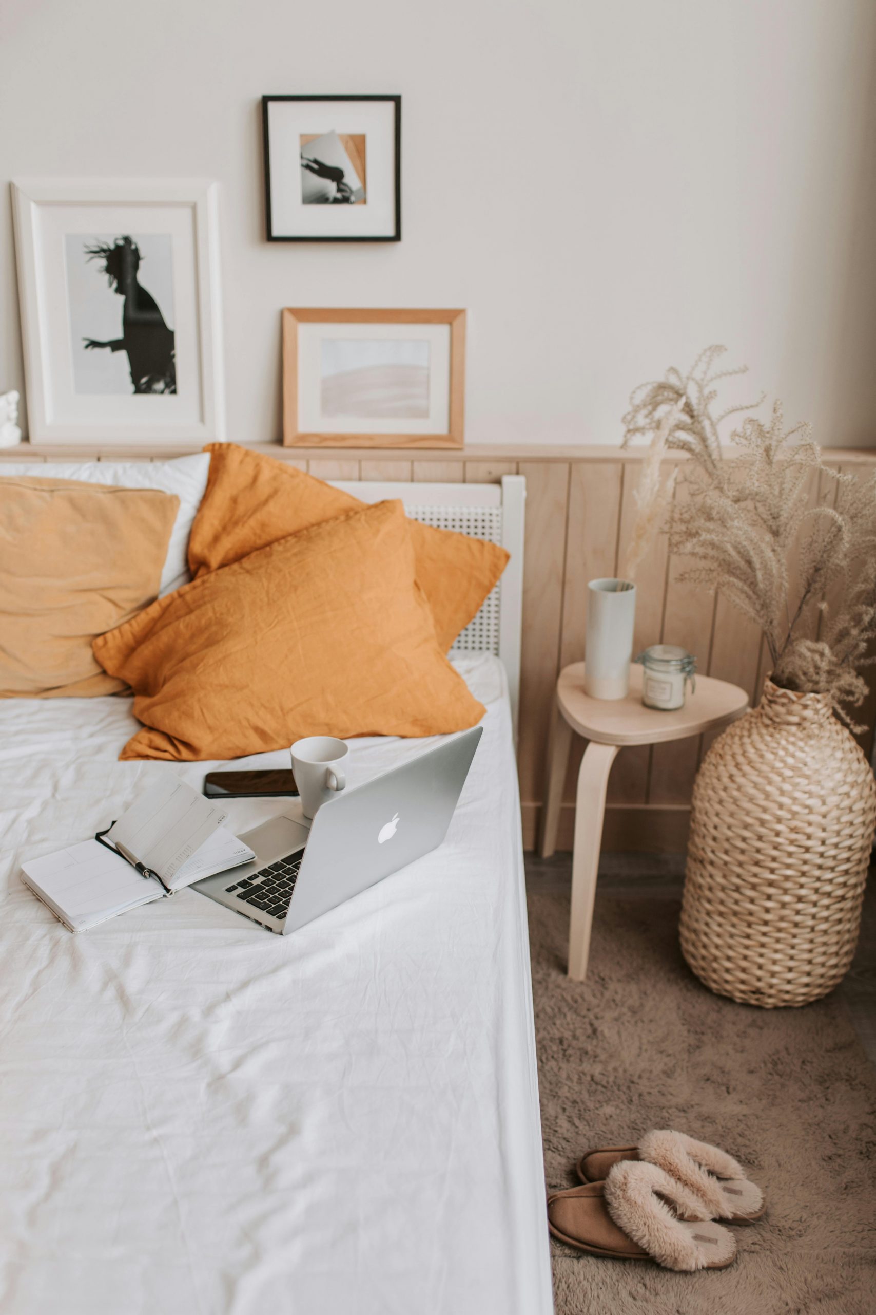 paint colours that shrink your space