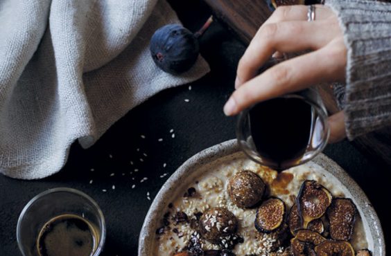 the coffee date smoothie bowl