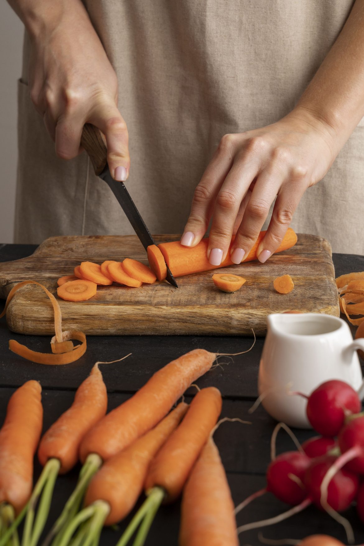 How to cut carrots like a pro: 4 basic cuts