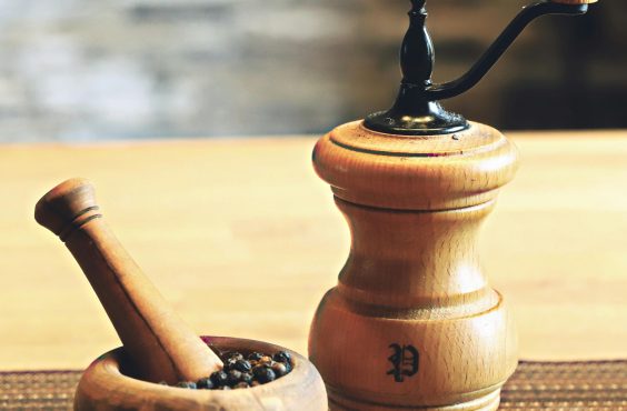 spice grinder vs mortar and pestle