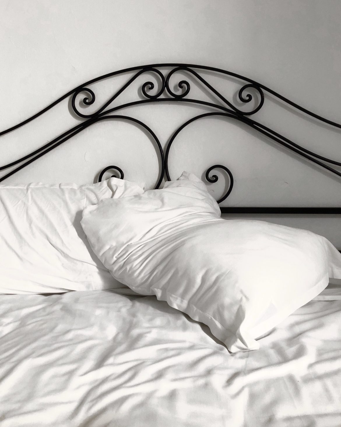 How to remove yellow stains from pillows