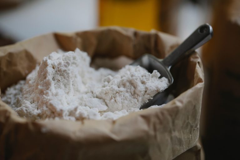 Cake flour vs bread flour: Does the difference really matter? cake flour vs bread flour
