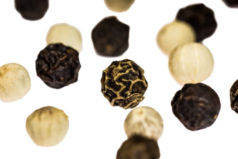 White pepper vs black pepper: When to use each white pepper vs black pepper