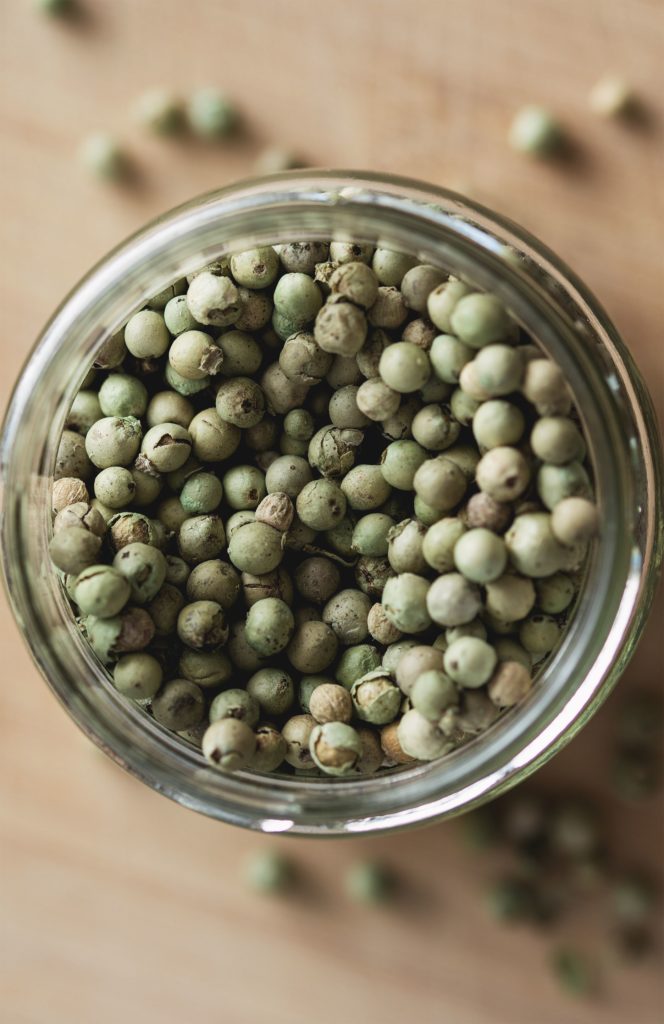 white pepper vs black pepper